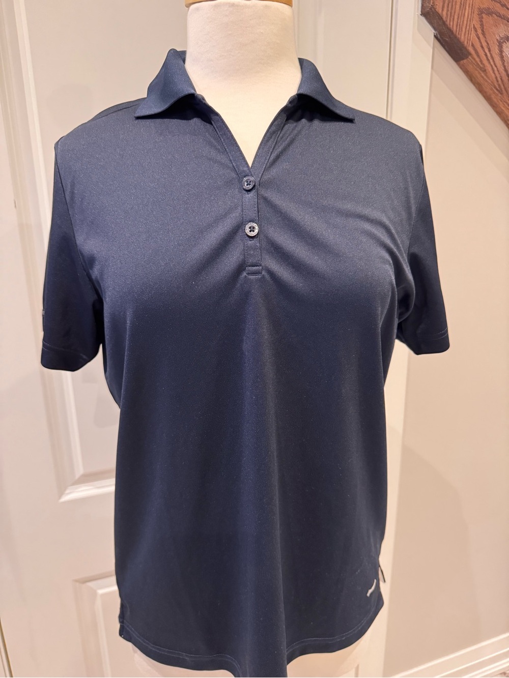 Women's Short-Sleeve Polo Tee in Black, size L
